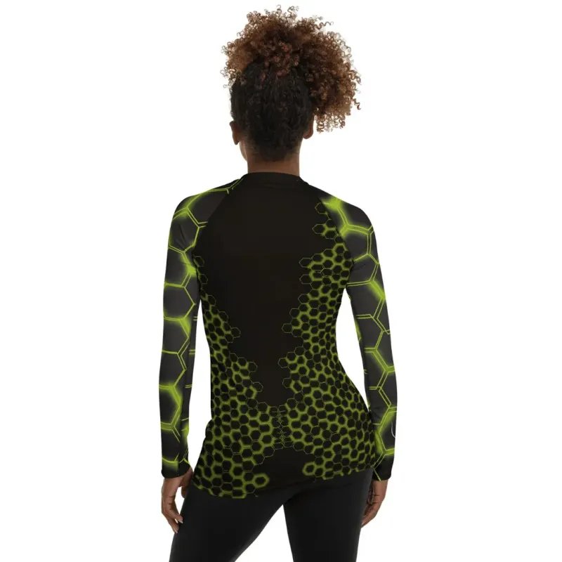 Modella indossa rashguard donna HiveFlow vista da dietro