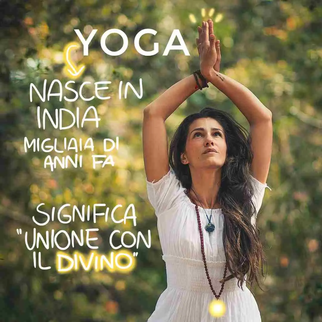 Praticante di yoga in meditazione all'aperto, simboleggiando l'unione con il divino, come menzionato nell'articolo 'L'Essenza dello Yoga: Benessere a 360°' su DRACONESChronicles.
